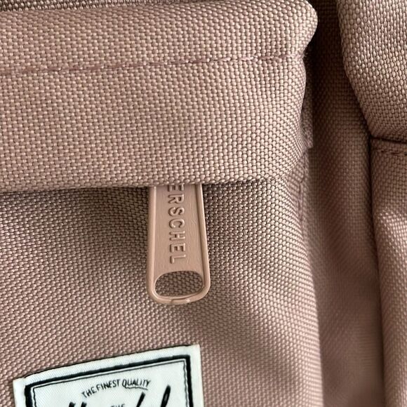NWOT Herschel Mini Backpack Dusty pink Ash Rose 6.5L New 9" x 11" - Picture 4 of 12